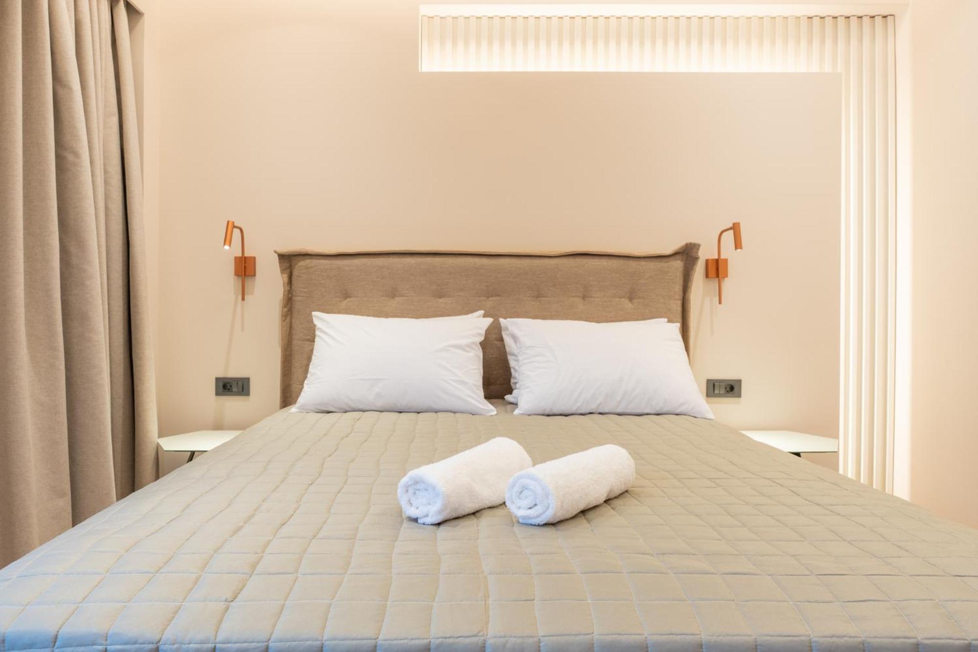 Esthisea Suites Каламата Экстерьер фото